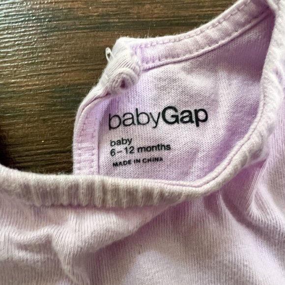 6-12 month Carter's summer strawberry and seahorse rompers bundle - Picture 2 of 4